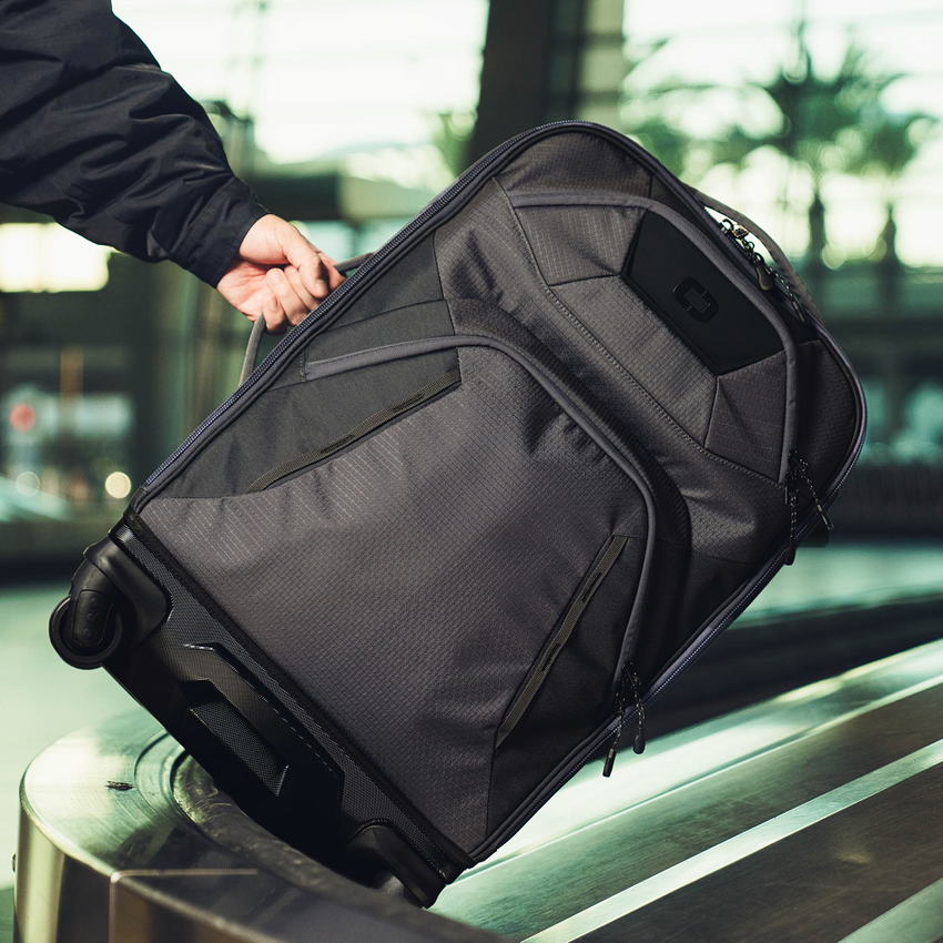 Renegade 4-Wheel Checked Bag - View 10