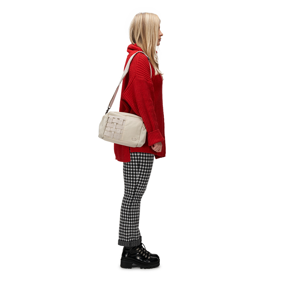 Rise Crossbody image 9