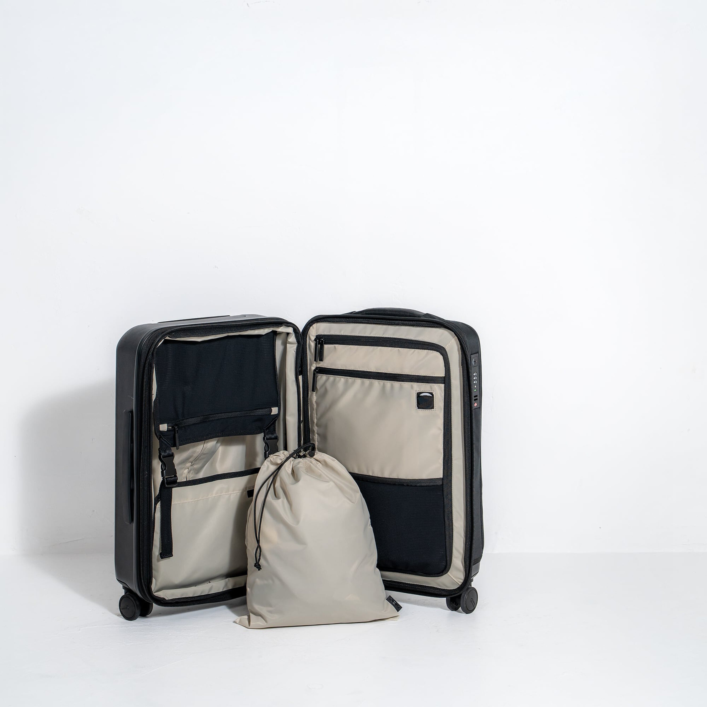 Pace Pro Hybrid Carry-on image 5