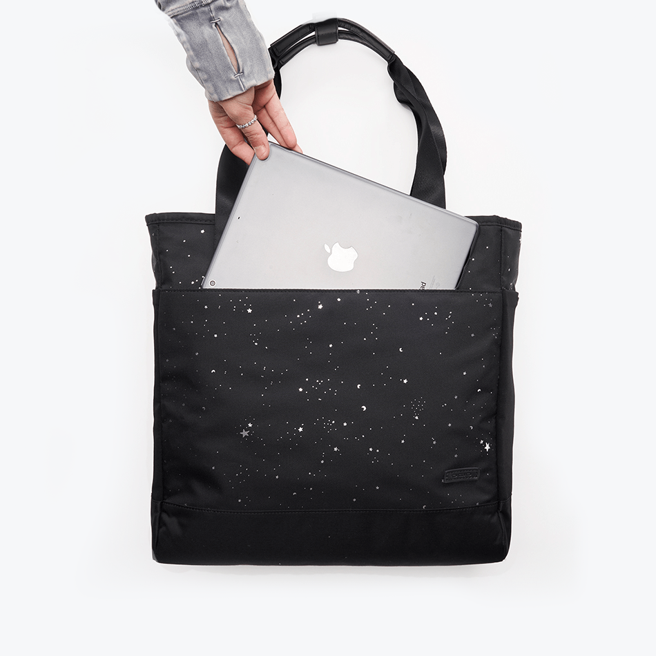 XIX Tote 18 image 9