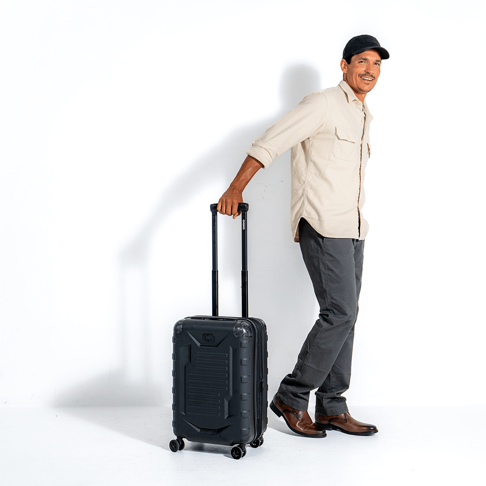 RENEGADE VAULT CARRY-ON BAG image 2