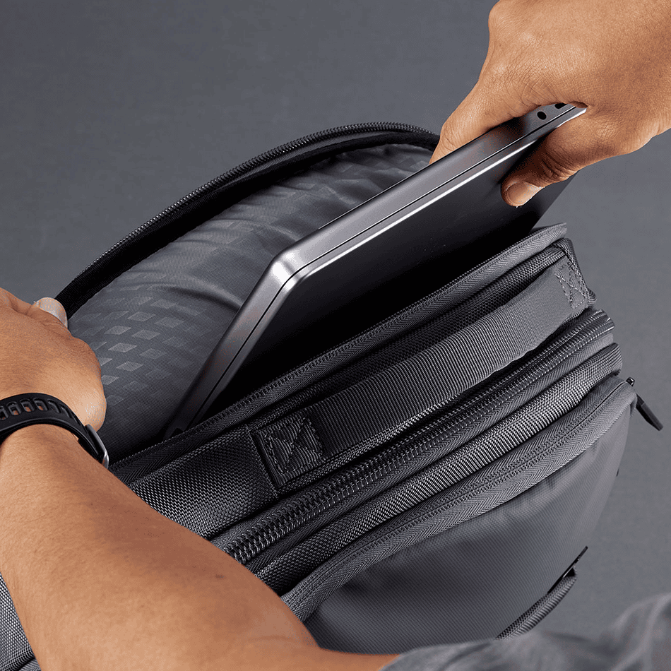 Pace Pro 20L Backpack image 2