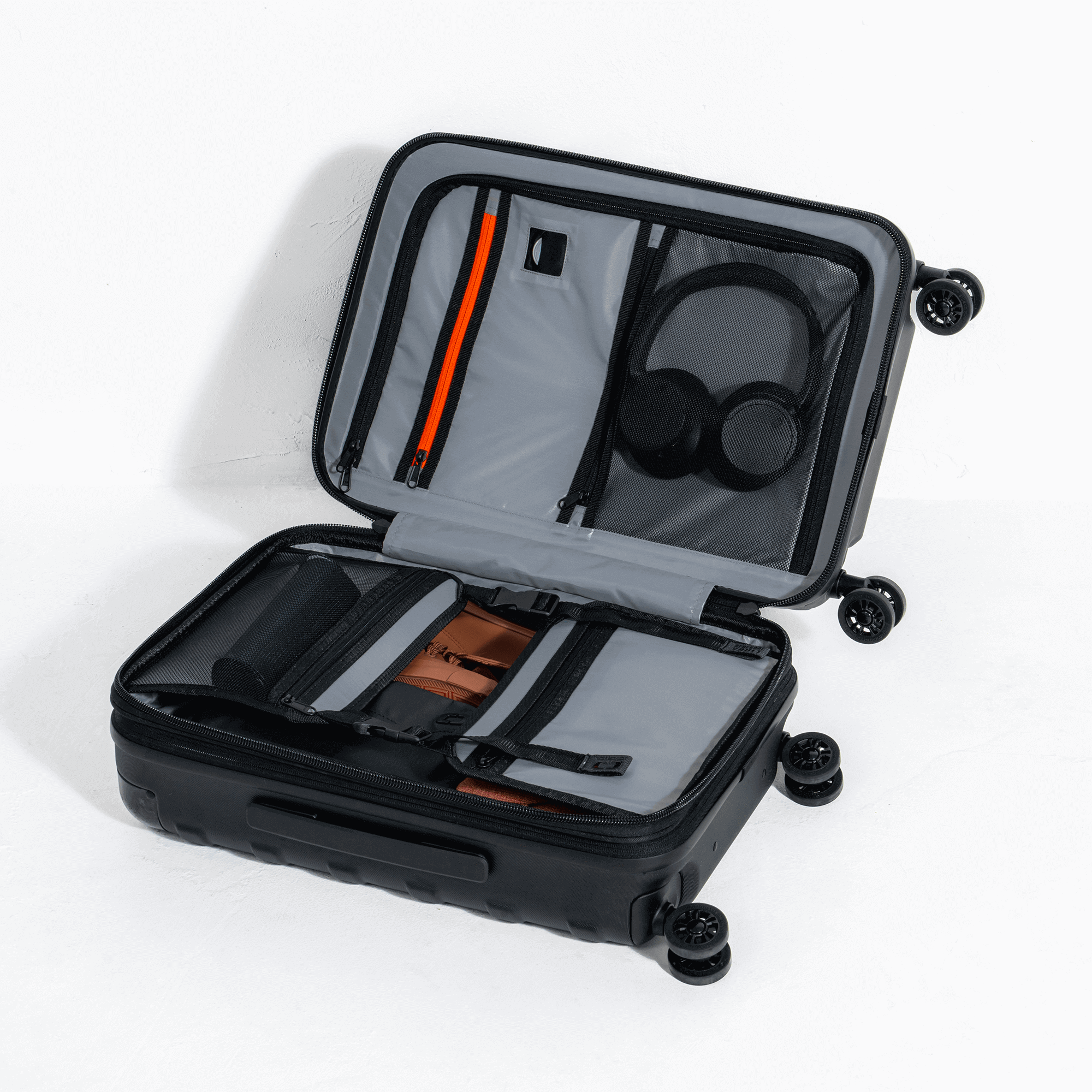 RENEGADE VAULT CARRY-ON BAG image 2