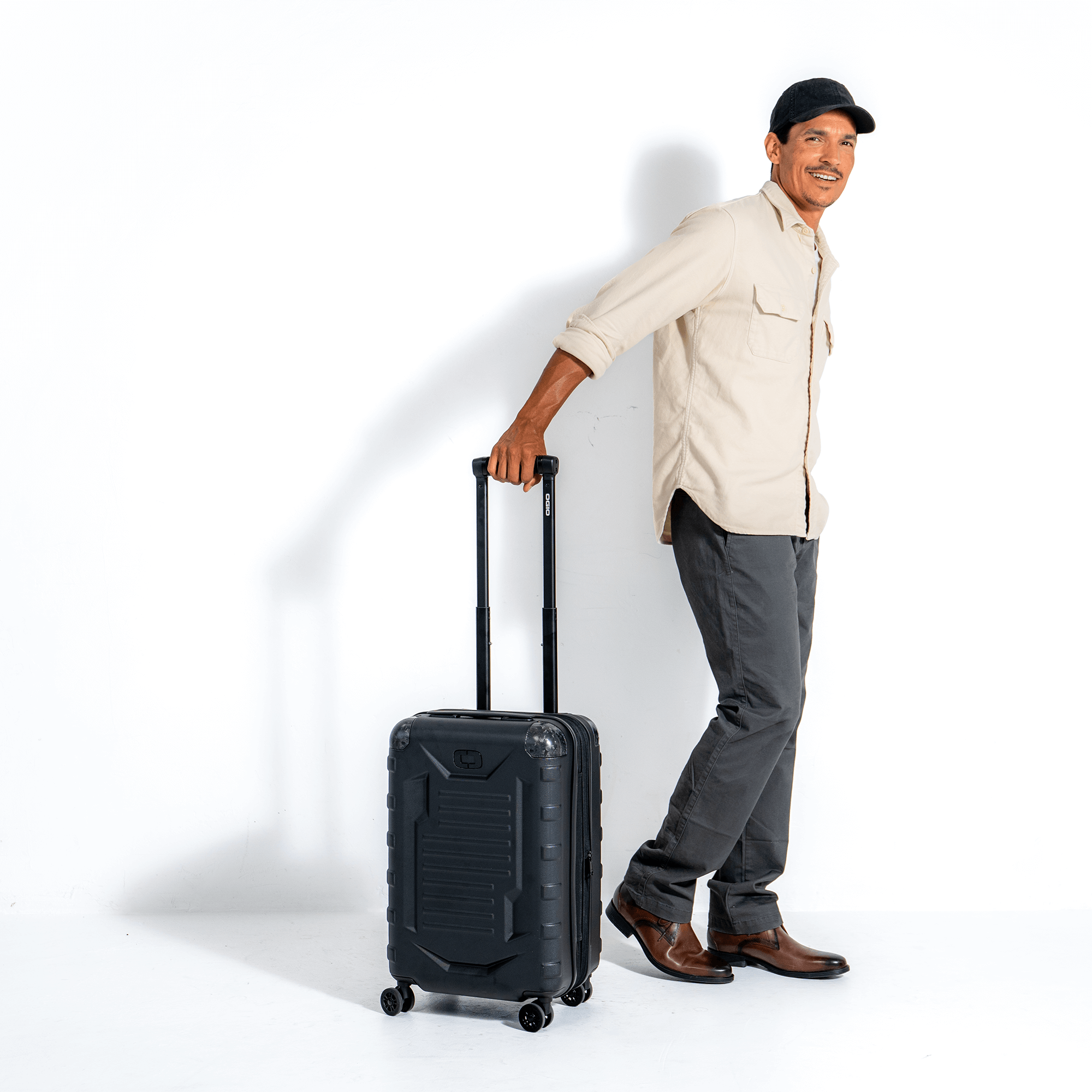 RENEGADE VAULT CARRY-ON BAG image 3