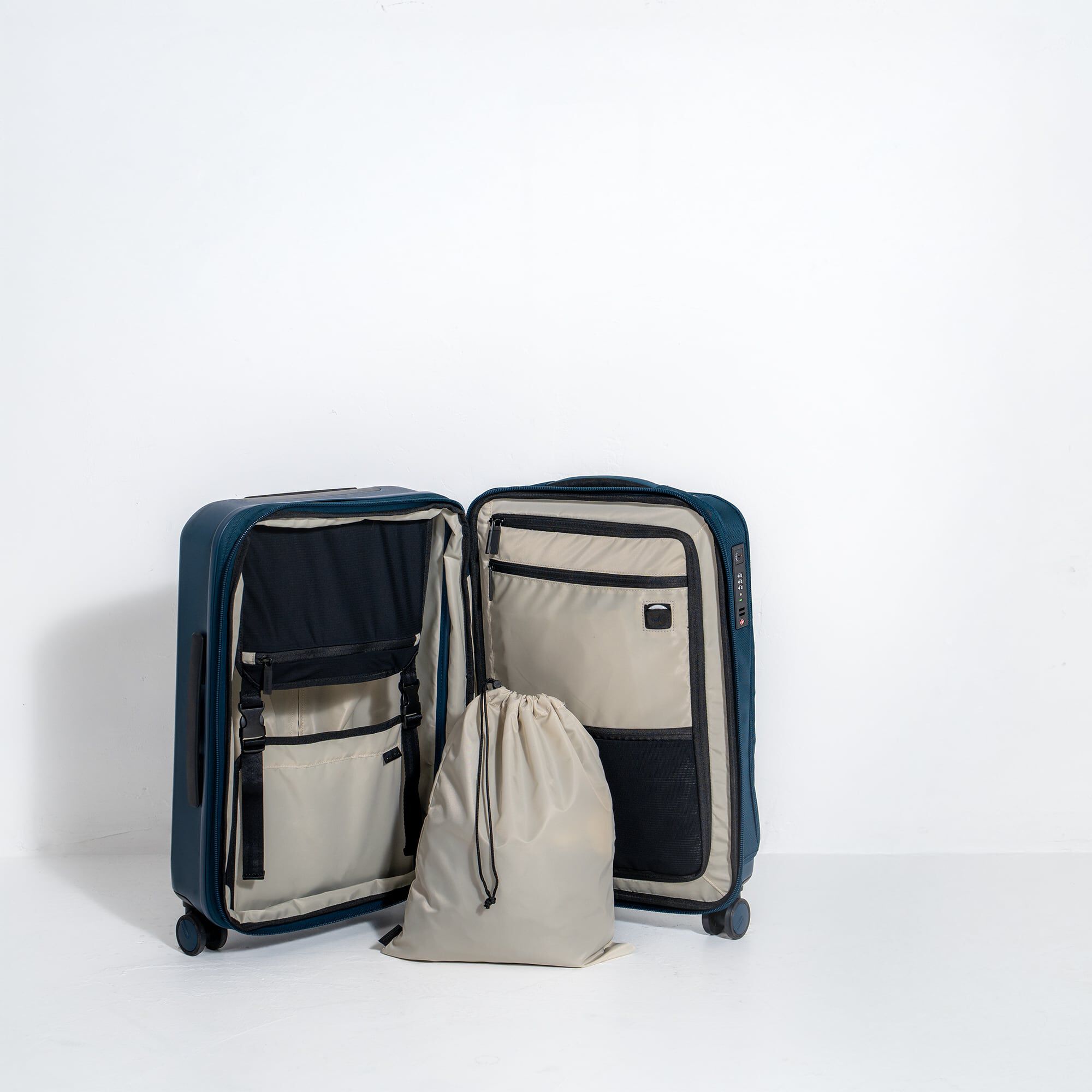 Pace Pro Hybrid Carry-On Bag | OGIO
